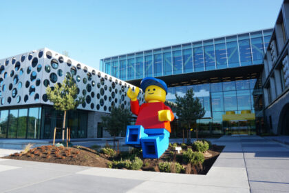 Lego Campus, Kantor bagi Manusia Paling Bahagia di Dunia? | FBS Forex Bitcoin Stock