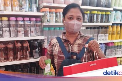 Pelanggan Ini Senang Beli di Miniso Purple Transmart Kokas Dapat Diskon Gede!