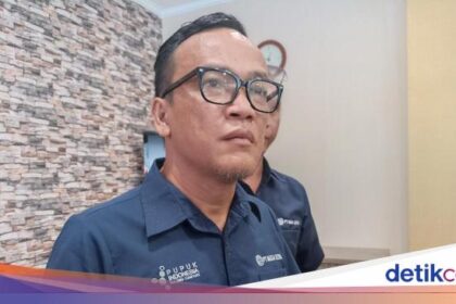 Jokowi Diminta Janji ke Rakyat, Joman: Hasto Tak Punya Hak Merintah Presiden