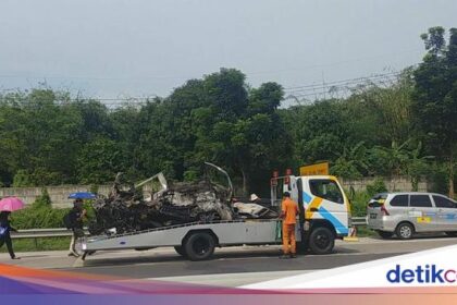 Kondisi Terkini Lokasi Kecelakaan di KM 58 Tol Japek, Mobil Sudah Dievakuasi