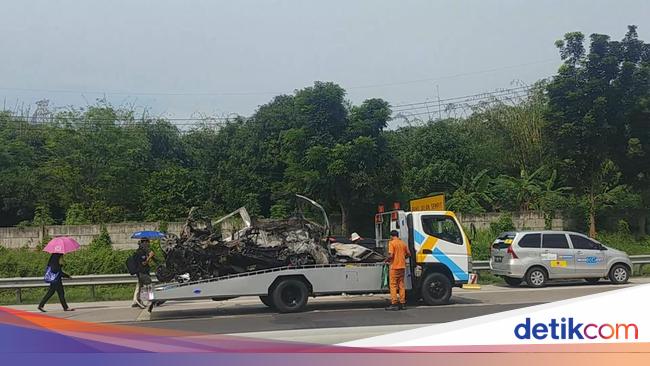 Kondisi Terkini Lokasi Kecelakaan di KM 58 Tol Japek, Mobil Sudah Dievakuasi