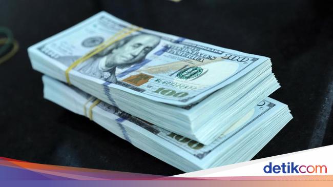 Rupiah Keok! Dolar AS Makin Dekati Rp 16.000