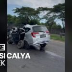 Penampakan Calya Ringsek Tabrak Bahu jalan di Tol Merak