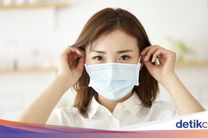 Sedang Kurang Sehat? Tahan Dulu, Cipika-cipiki Gampang Tularkan Penyakit Ini wisely being