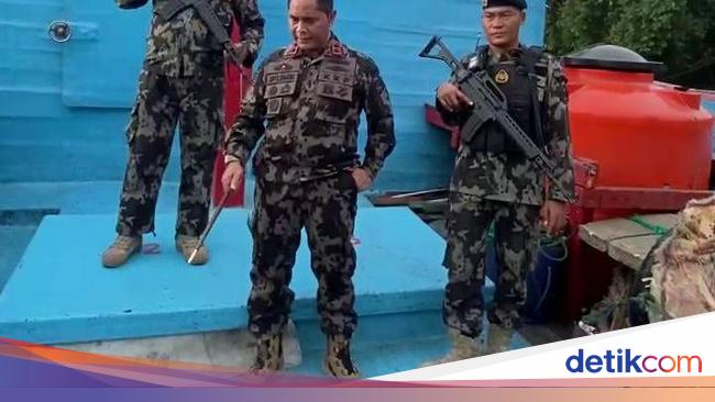 KKP Amankan Pelaku Alih Muatan dari Kapal Ikan Asing di Laut Arafura