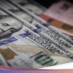 Dolar AS Tergelincir Lawan Rupiah, tapi Masih Betah di Atas Rp 16.100 – FBS Forex Bitcoin Stock