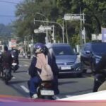 Forexbitcoinstock.com: Viral Pemotor Tendang Spion Mobil di Puncak Bogor, Polisi Selidiki