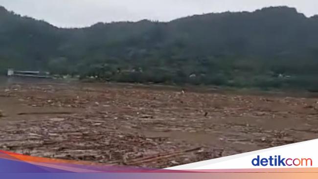 Forexbitcoinstock.com: Viral Lautan Sampah di Waduk Gajah Mungkur Wonogiri, Pengelola Buka Suara