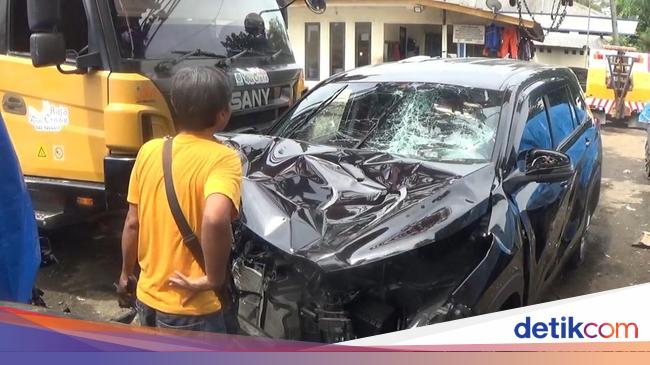 Forexbitcoinstock.com: Dosen UIN Bandung Tewas Dalam Kecelakaan di Tol Cipularang Km 86