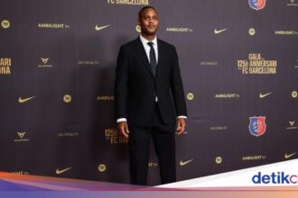 Forexbitcoinstock.com: CV Patrick Kluivert, Calon Pelatih Timnas Indonesia