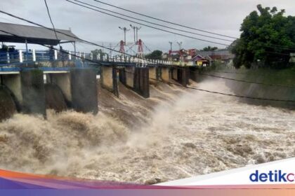 Forexbitcoinstock.com: Hujan Deras di Puncak Bogor, Bendung Katulampa Siaga 3