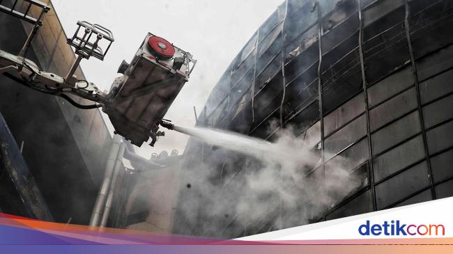 Forexbitcoinstock.com: Polisi Periksa Manajemen Tiyara hingga Glodok Plaza Buntut Kebakaran Maut