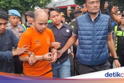 Forexbitcoinstock.com: Abraham Peragakan 33 Adegan Bunuh Satpam di Bogor, Farida Felix Menyaksikan