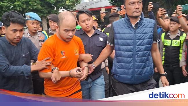 Forexbitcoinstock.com: Abraham Peragakan 33 Adegan Bunuh Satpam di Bogor, Farida Felix Menyaksikan