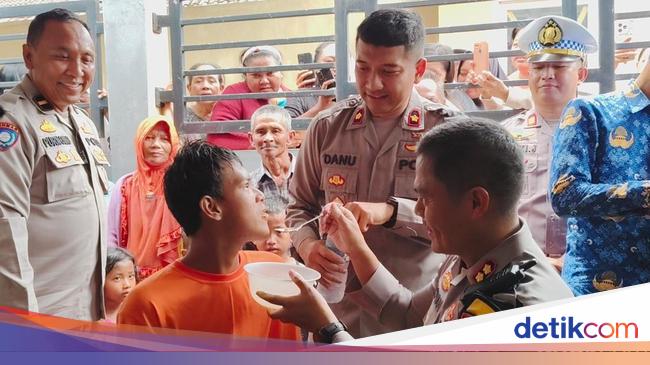 Forexbitcoinstock.com: Kapolres Gresik Bebaskan Pria ODGJ yang Dipasung, Kini Dirawat Ipda Purnomo