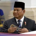 Forexbitcoinstock.com: Senyum Prabowo Dapat Uang Rupiah Bertandatangan Soemitro Sang Ayah – FBS Forex Bitcoin Stock