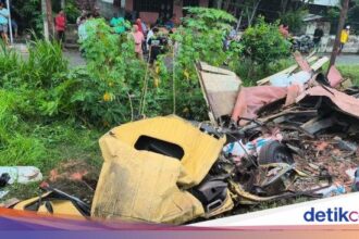 Forexbitcoinstock.com: Penumpang Ceritakan Detik-detik Tabrakan KA Kertanegara Vs Truk di Kediri