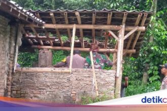 Forexbitcoinstock.com: Petir Sambar Rumah Warga di Klaten, 1 Orang Terluka-Perabot Rusak